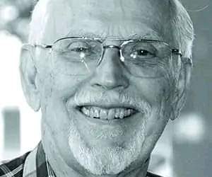 Bristow old students begin weeklong mourning for death of school’s pioneer principal Harold Bergsma