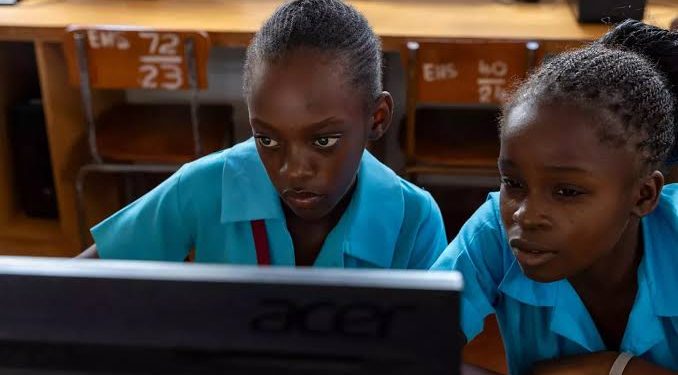 FG, Amazon Web launch free digital-skill programme for Nigerian students, educators